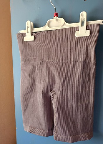 Spor Kadın Şort Tayt - Modern ve Şık - Görsel 2