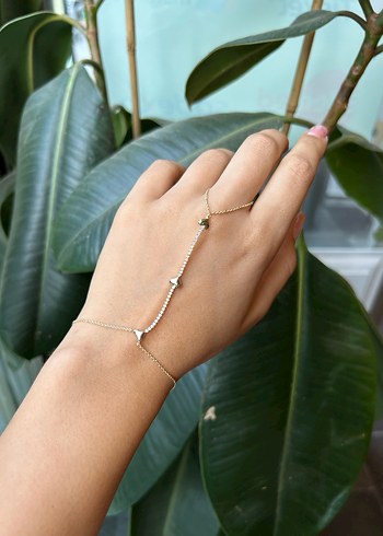 Altın Rengi Boncuklu Minimalist El Zinciri - Görsel 2