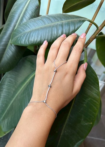 Minimalist Boncuklu Kadın El Zinciri - Görsel 4