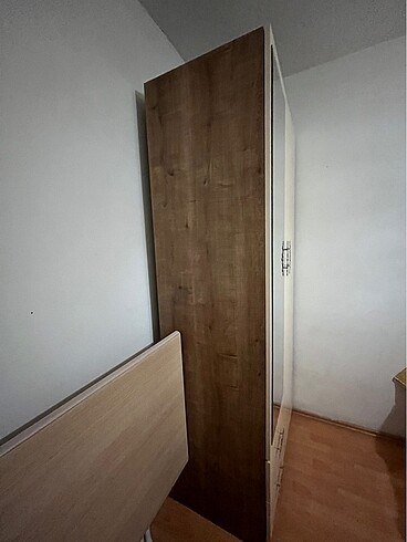 Diğer 2 kapılı aynalı çekmeceli dolap
