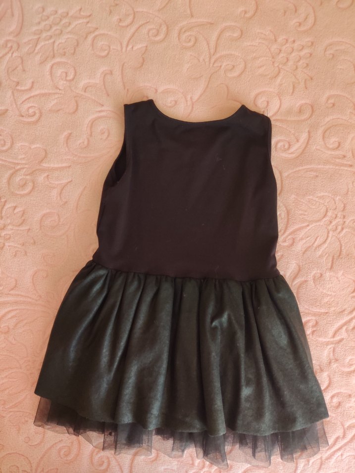 Kolsuz Siyah Kız Elbisesi - Görsel 3
