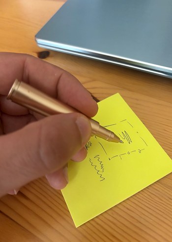 Altın Renkli Parlak Mermi Şeklinde Kalem