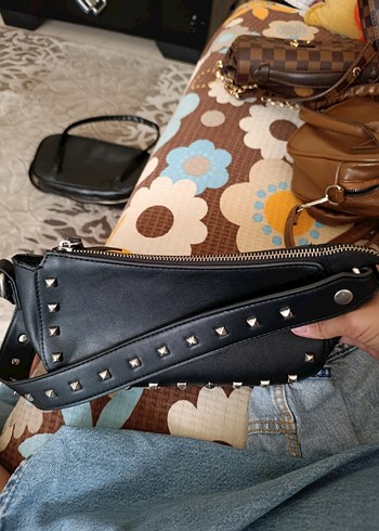 Bershka Siyah Deri Rock Punk Kadın Çanta