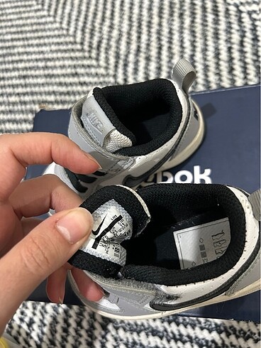 21 Beden Çocuk spor ayakkabı
