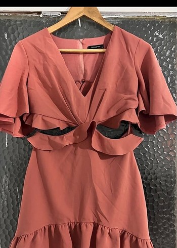 Gül kurusu Volanlı Mini V Yaka Elbise - Görsel 3