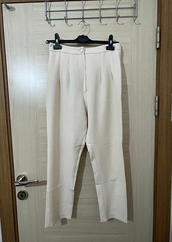 Bej Düğmeli Mini Kadın Takım - Görsel 3