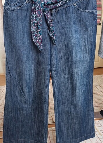 Geniş kot pantolon
