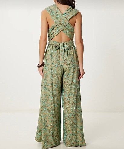 Çapraz sırt detay bol paça tulum - Görsel 3