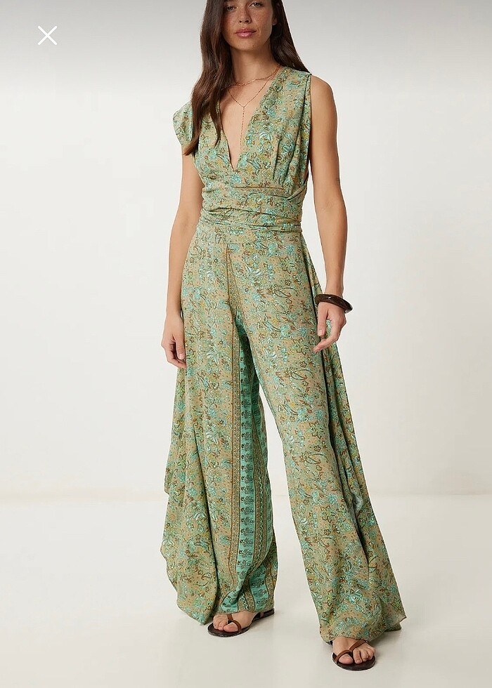 Çapraz sırt detay bol paça tulum - Görsel 5