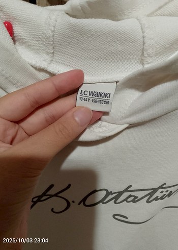 K.Atatürk Yazılı Sweatshirt Beyaz Kapüşonlu