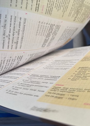 11. Sınıf Türk Dili ve Edebiyatı Soru Bankası