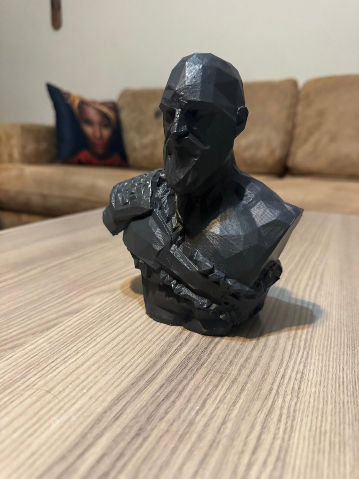 Siyah 3D Figür - Görsel 4