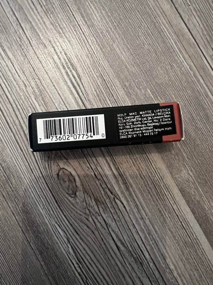 MAC Mat Ruj  orijinal mağazasından almıştım. - Görsel 2