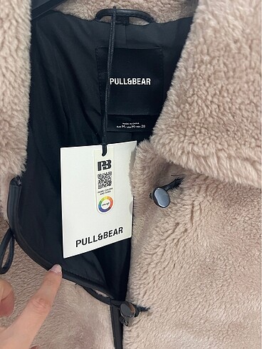 Pull and Bear Pull bear