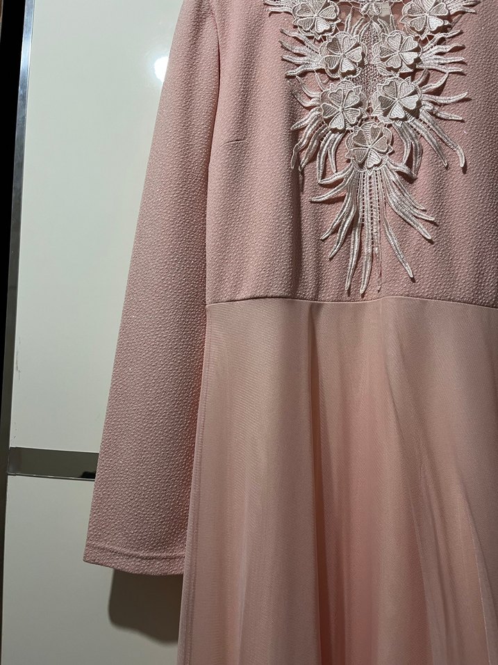 Dantel Detaylı Pudra Pembe Uzun Elbise - Görsel 3