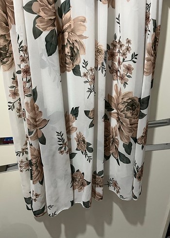 Beyaz Çiçek Desenli Uzun Bohem Kadın Elbise - Görsel 4