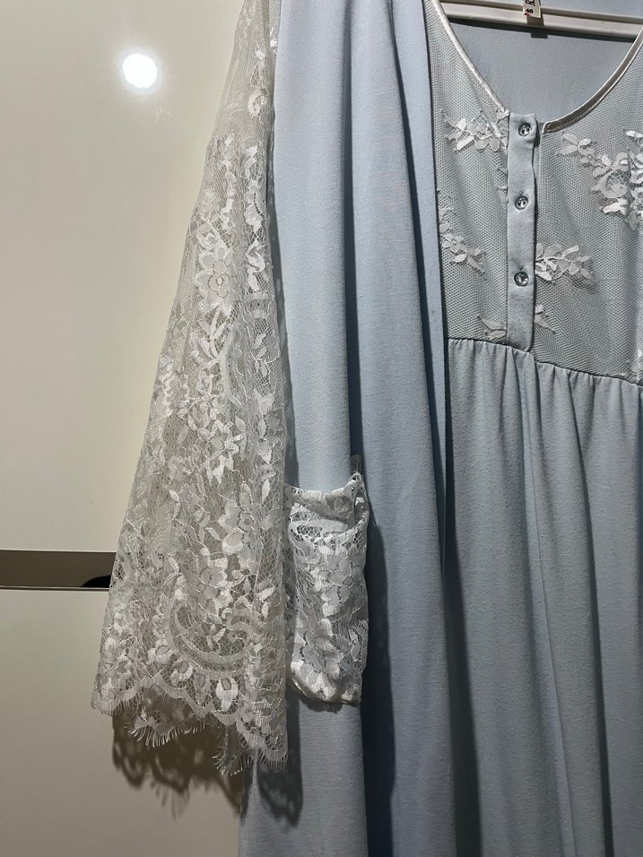 İşlemeli Beyaz Bohem Uzun Kadın Sabahlık - Görsel 2