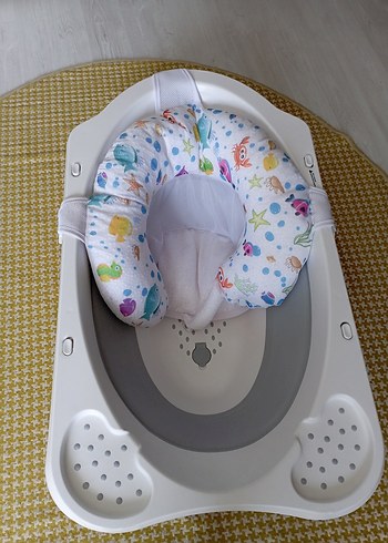Bebek Banyo Küveti ve Destek Yastığı hediye