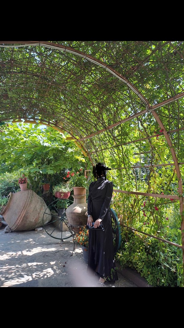 Siyah saten abiye - Görsel 2