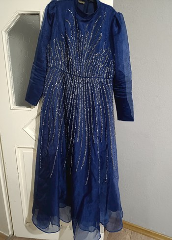 Mavi İşlemeli Uzun Kollu Abiye Elbise - Görsel 2