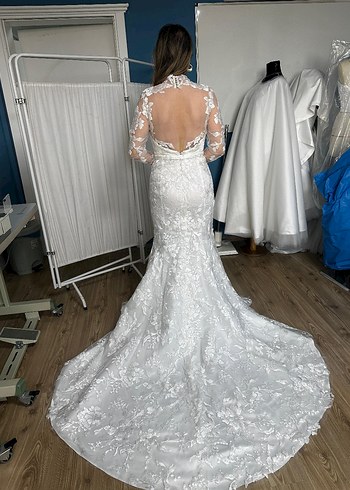 Uzun Kollu Dantel İşlemeli Gelinlik - Görsel 3