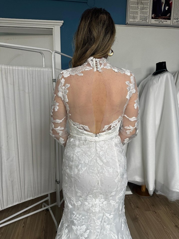 Uzun Kollu Dantel İşlemeli Gelinlik - Görsel 2