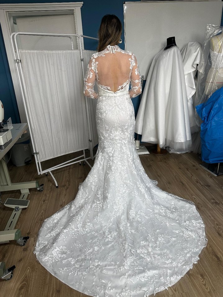 Uzun Kollu Dantel İşlemeli Gelinlik - Görsel 3