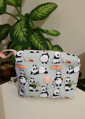 Gri Panda Desenli Kadın Makyaj Çantası
