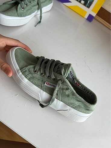 37 Beden yeşil Renk superga ayakkabı