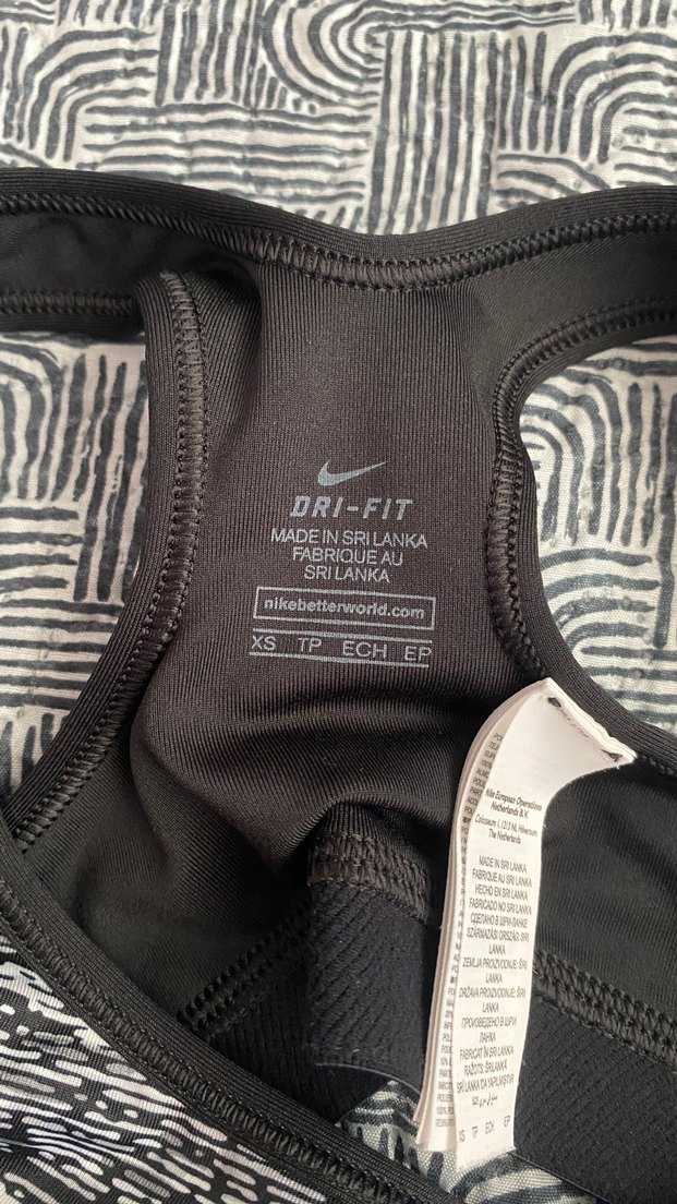 Nike Pro Siyah Baskılı Spor Sütyeni - Görsel 3