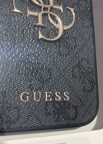 Zincir Detaylı Nakışlı Altın Renk 16 pro telefon kılıfı - Görsel 2