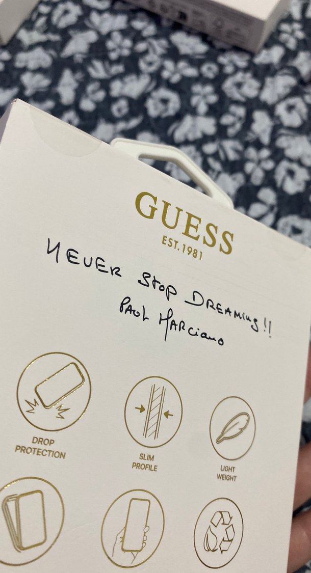 Zincir Detaylı Nakışlı Altın Renk 16 pro telefon kılıfı - Görsel 4