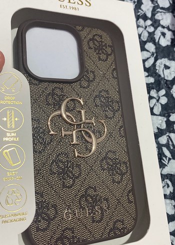 Guess Kahverengi Elastik iPhone 16 Pro Kılıf - Görsel 2