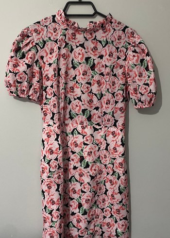 Pembe Çiçek Desenli Midi Elbise