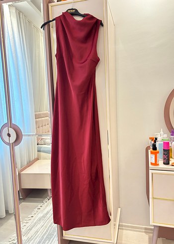 Bordo Saten V Yaka Uzun Elbise - Görsel 4