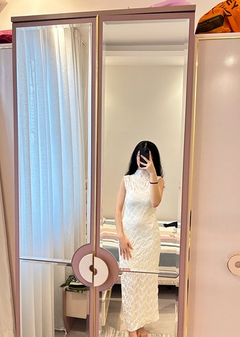 Beyaz Yılan Desenli Uzun Kolsuz Elbise - Görsel 2