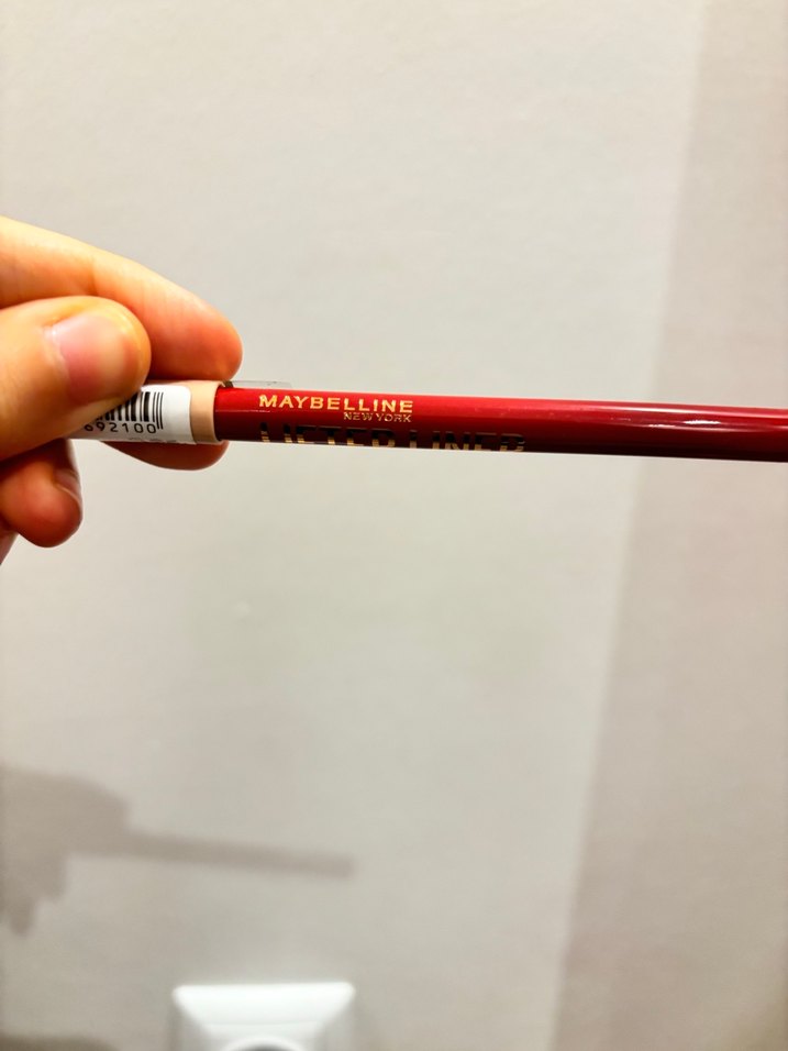 Kırmızı dudak kalemi - Görsel 3