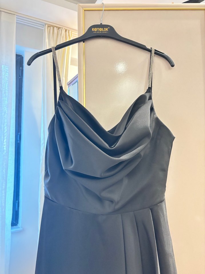 Siyah Straplez Gotik Midi Abiye Elbise - Görsel 4