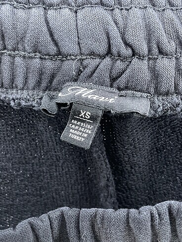 s Beden siyah Renk Mavi Jeans Eşofman Altı %70 İndirimli.