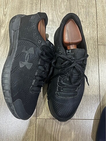 40,5 Beden siyah Renk Under armour spor ayakkabı