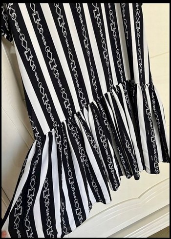 Trendyol & Milla Zebra Desenli Zincir Detaylı Uzun Kadın Elbise