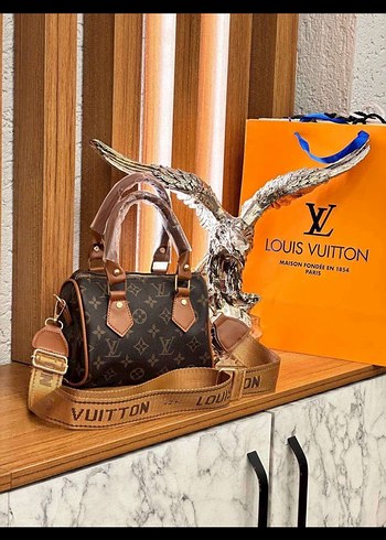 Kahverengi Louis Vuitton Deri Omuz Çantası