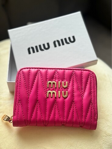 Miu Miu cüzdan