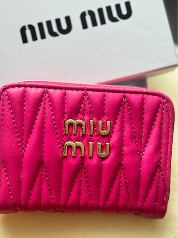 Miu Miu Miu Miu cüzdan