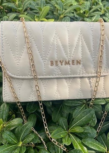 Beymen Zincir Detaylı Beyaz Deri Çanta
