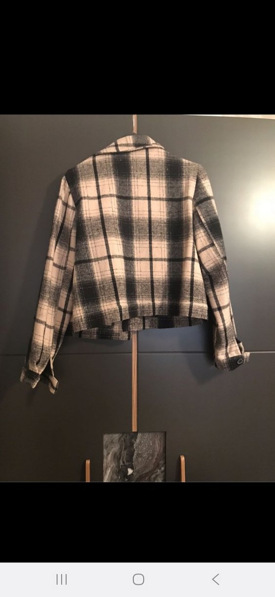 Düğmeli Ekose Desenli Kısa Kadın Ceket - Görsel 3