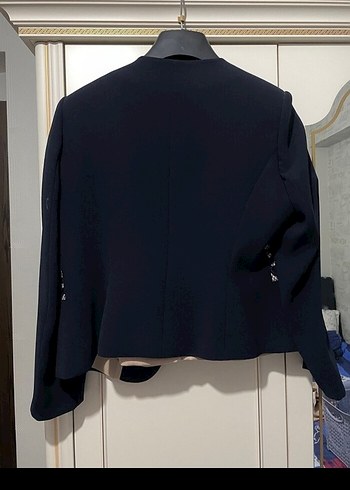 Lace Detaylı Siyah Kısa Kadın Ceket - Görsel 2