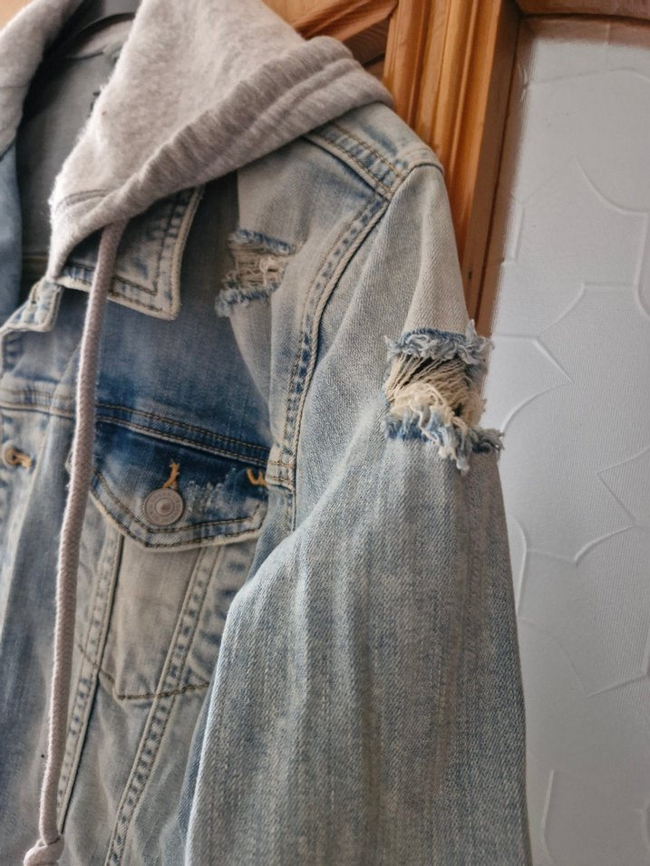 Düğmeli  uzun kapşonlu Denim Ceket - Görsel 2