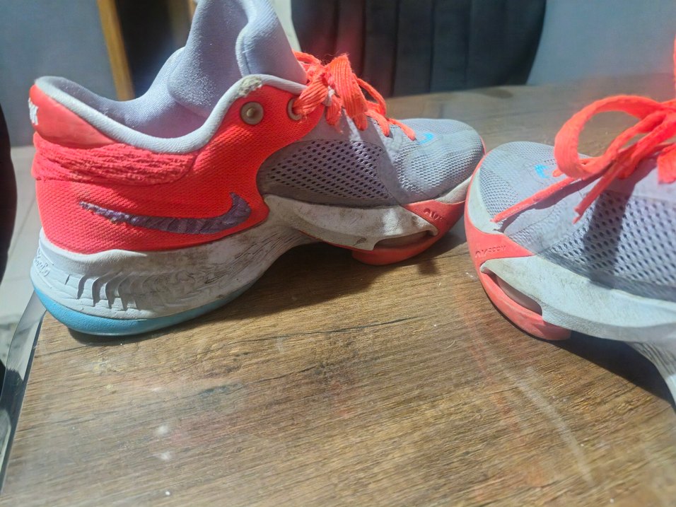 Renkli Baskılı Bağcıklı Basketbol Ayakkabısı - Görsel 4