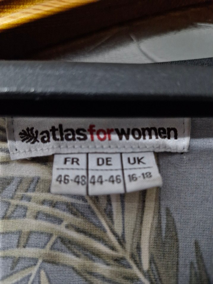 V Yaka Siyah Baskılı Salaş Kadın Bluz - Görsel 5